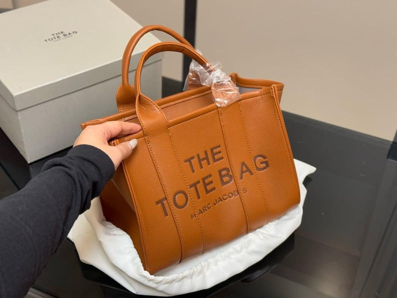 Marc Jacobs leather tote bag