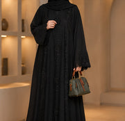 Black Premium Abaya & Bag (Set of 5 items-in-1 box) | عباية سوداء فاخرة مع حقيبة – طقم 5 قطع في بوكس واحد